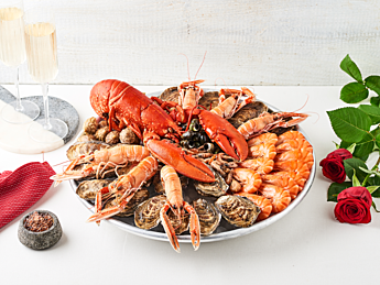 Plateau de la Saint Valentin avec homard